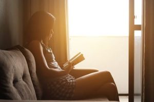 Der Frau in einer sichern Haus