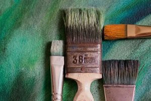 Malen mit Farben und Lacke